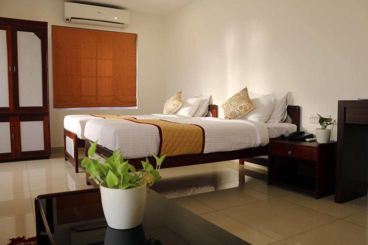 The Rubis Hotel Kottakkal Екстериор снимка
