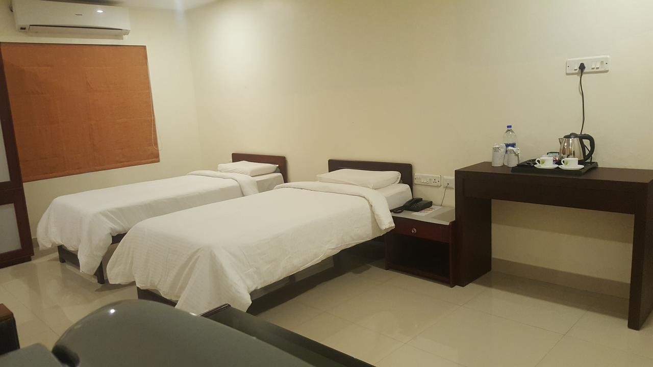 The Rubis Hotel Kottakkal Екстериор снимка